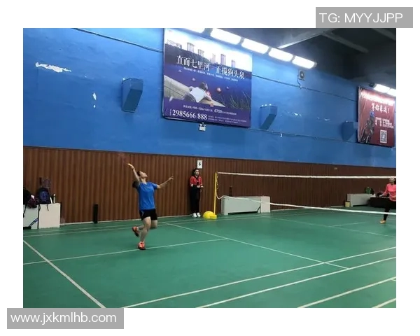 重庆羽毛球队的崛起之路:邀请赛中的奋斗与荣耀